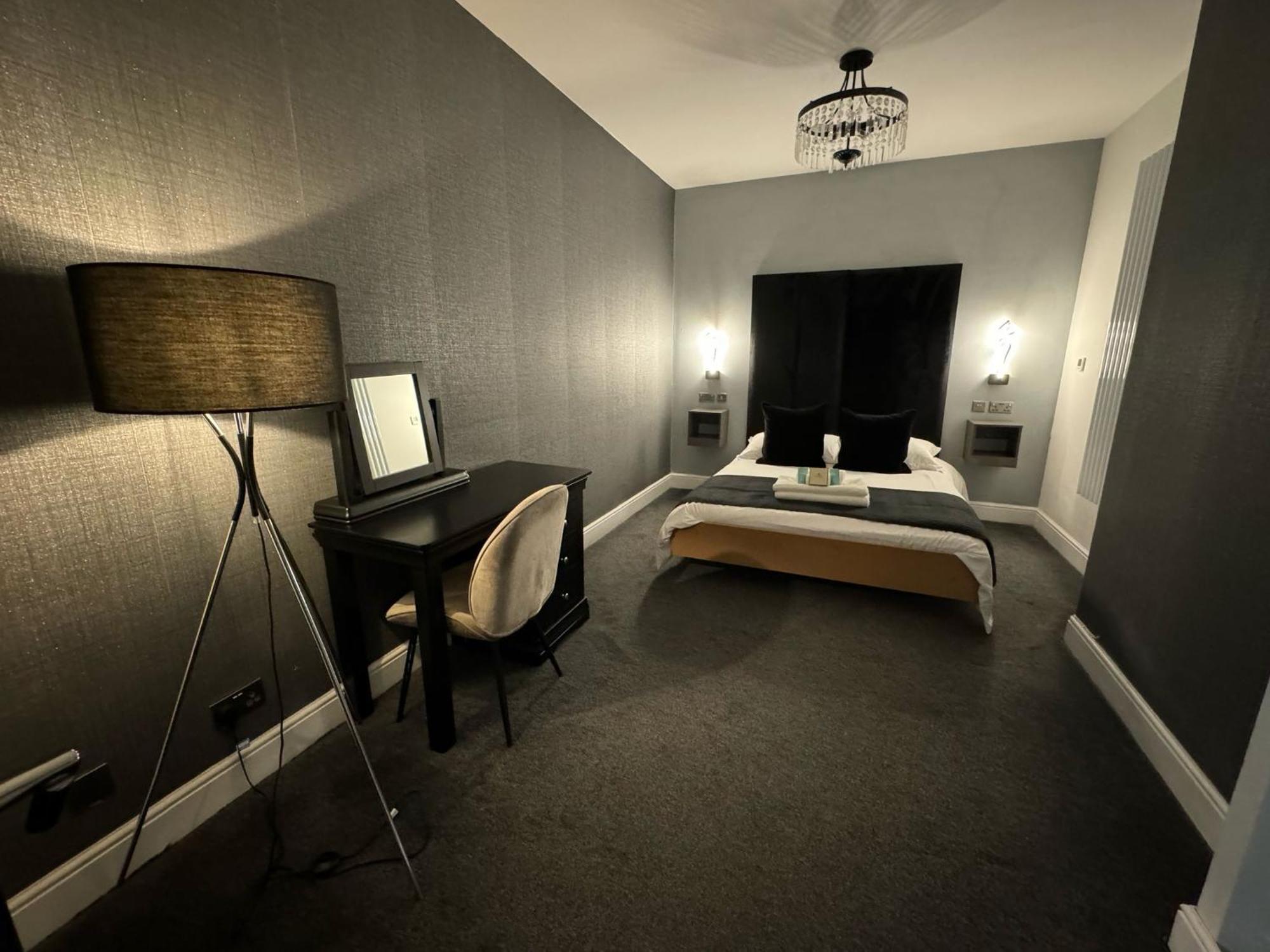 Royal Mile Apartment 2Bedroom إدنبرة المظهر الخارجي الصورة
